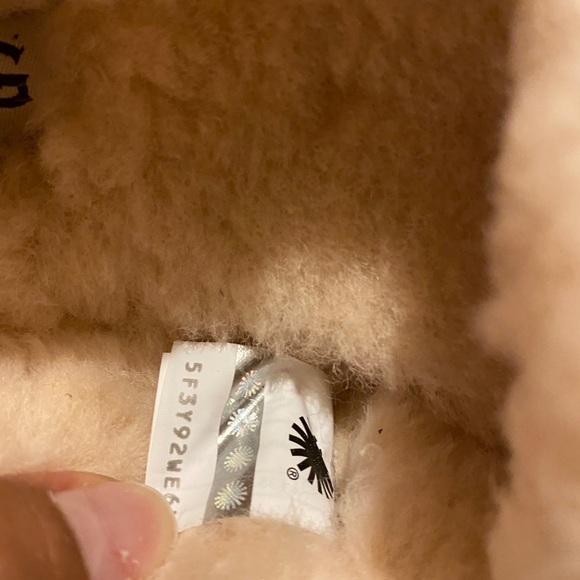 UGG Women Dakota moccasins - Picture 3 of 4